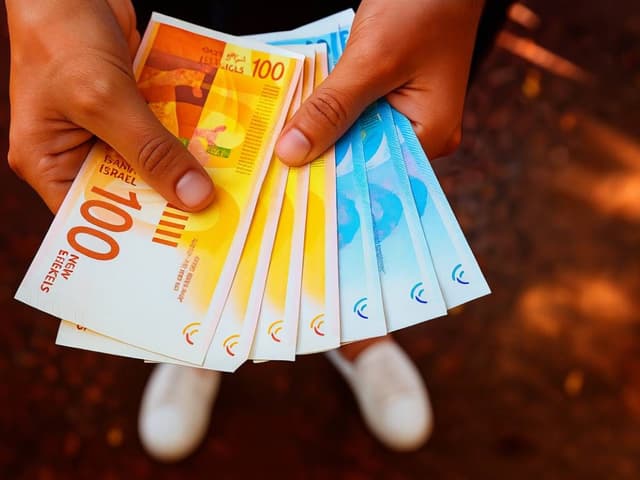 Как переводить деньги из Израиля в Россию в 2025 году: личный опыт